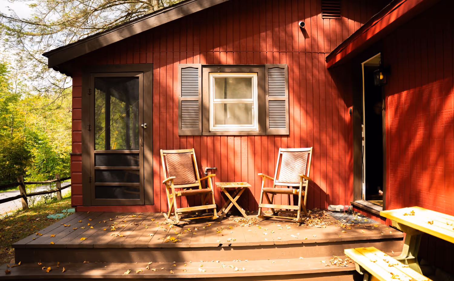 Front porch of huckleberry hideaway rental property